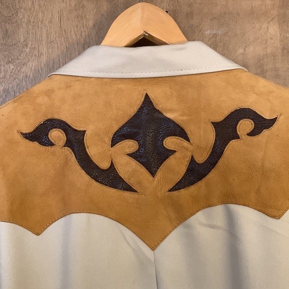 Brad Whitney Jacket - Picture 3 of 11